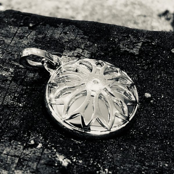 Anhaenger Emaille Weissgold Brillanten back